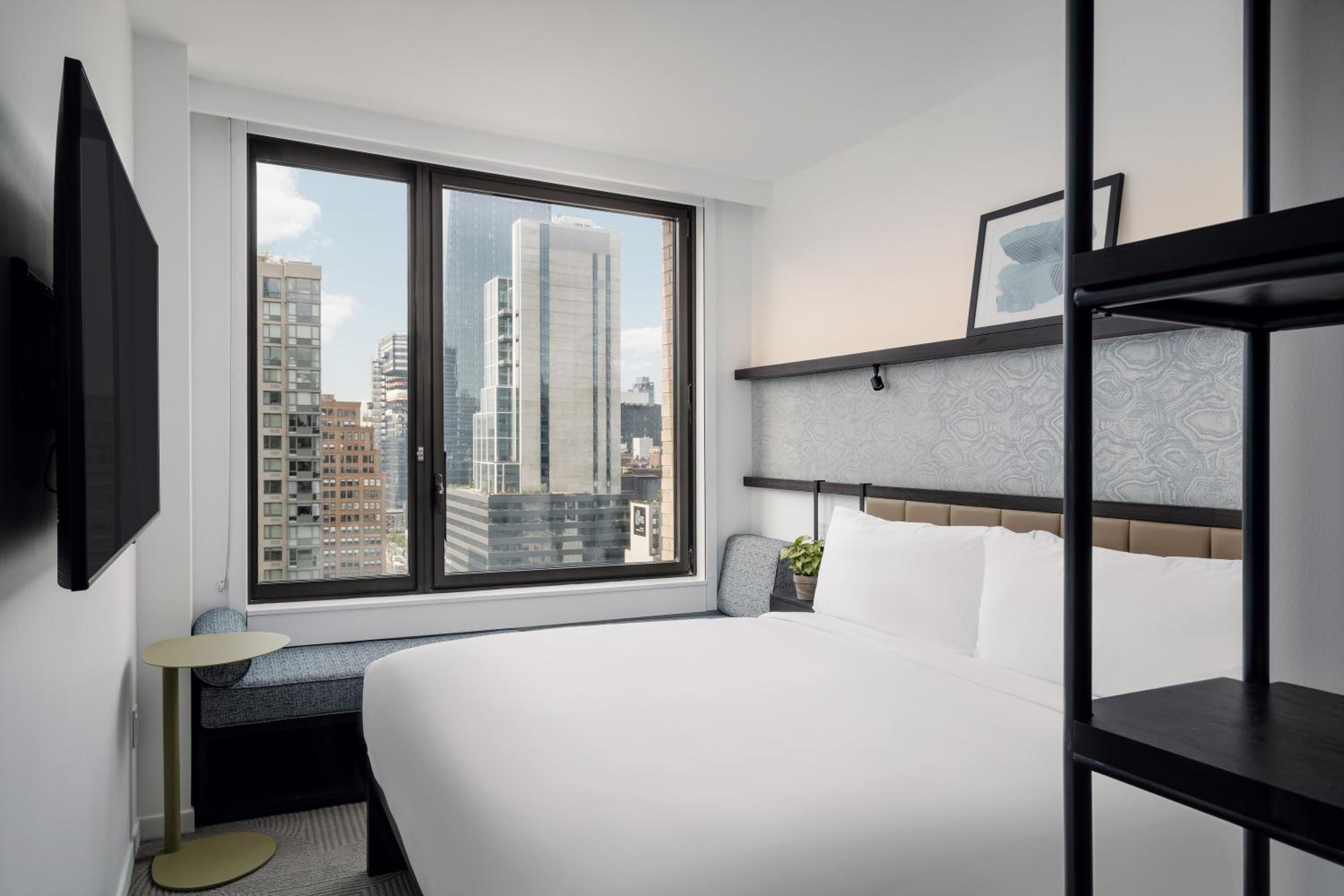 CITY, KING BED