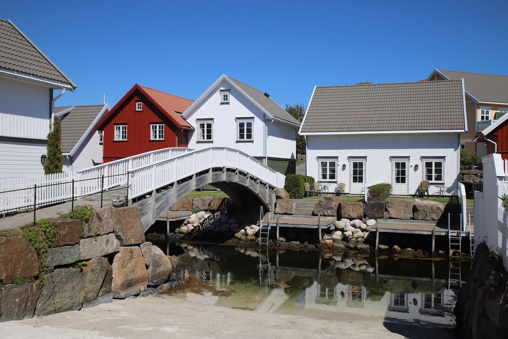 Hotel Lyngorporten 1/50