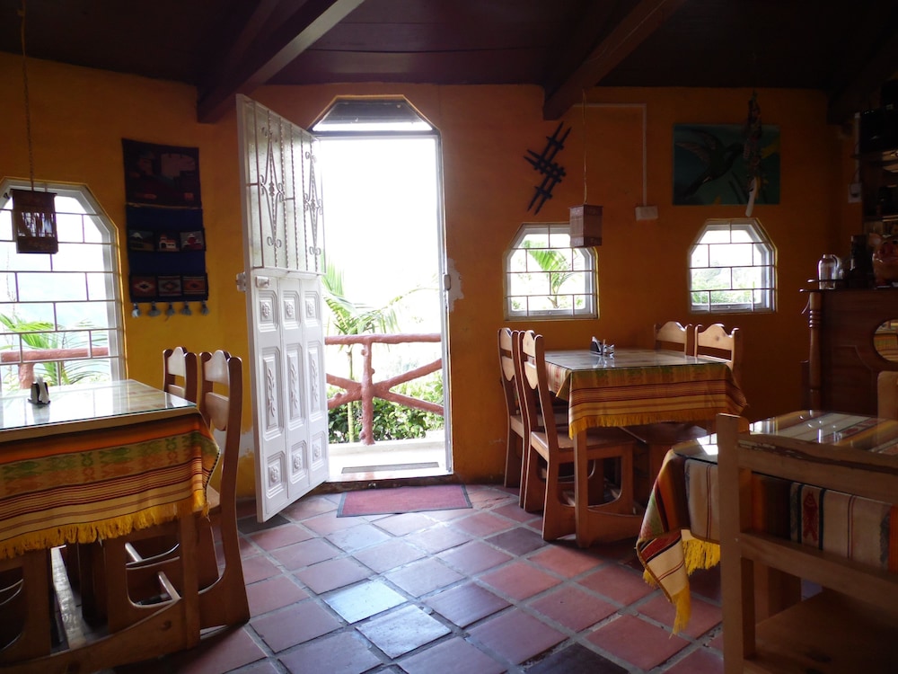 La Casa Amarilla 4/42