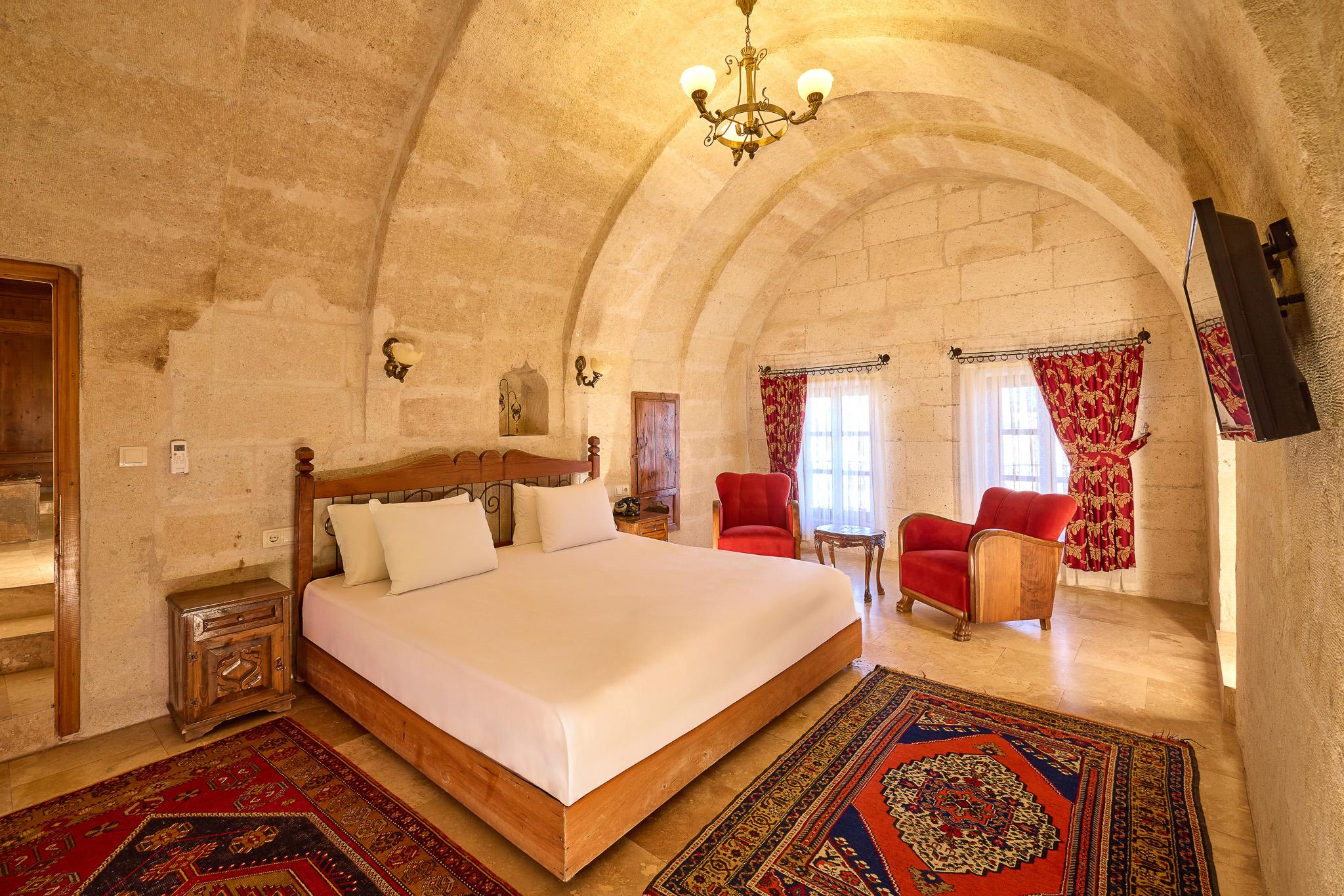 2 BEDROOMS, FAMILY SUITE