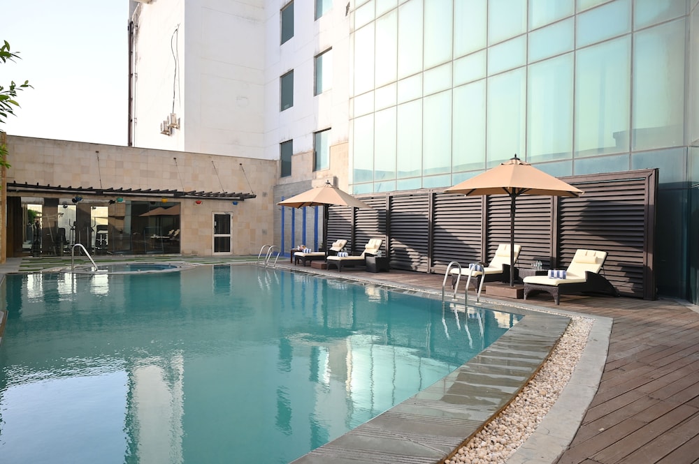 Savoy Suites Greater Noida 24/61