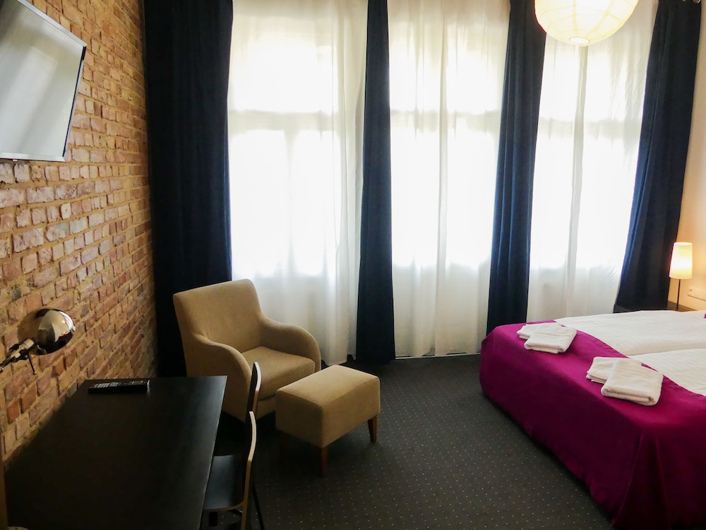 Hotel Goldmarie 42/56