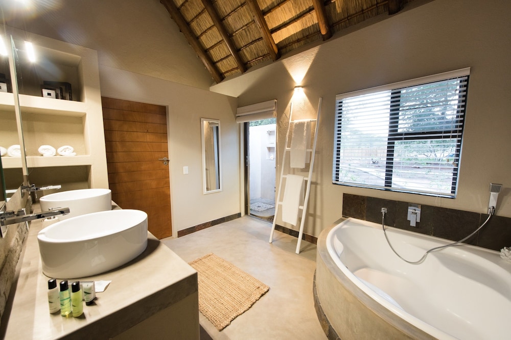 Bushbaby River Lodge 42/59