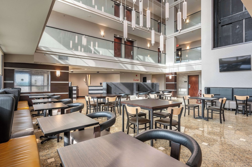 Drury Inn and Suites Champaign 33/50