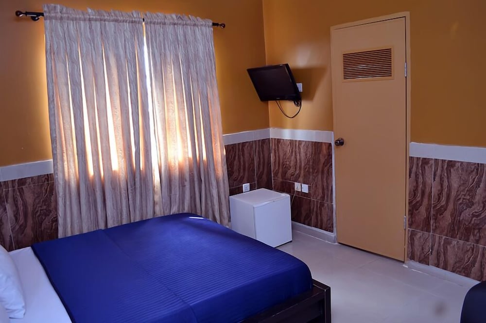 Inglesias Hotels 7/24