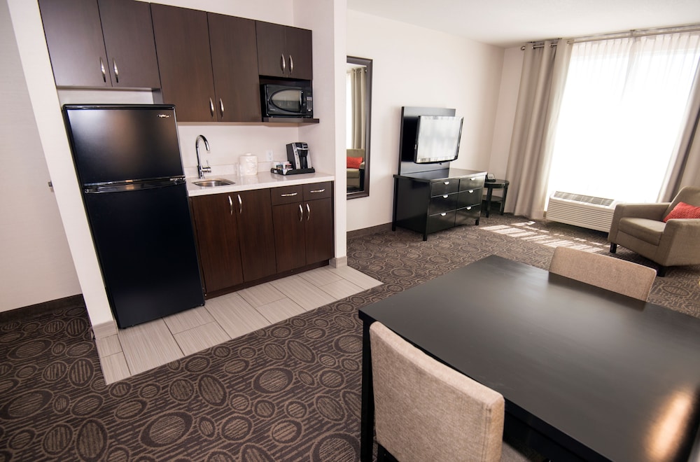 Holiday Inn Red Deer South 10/76
