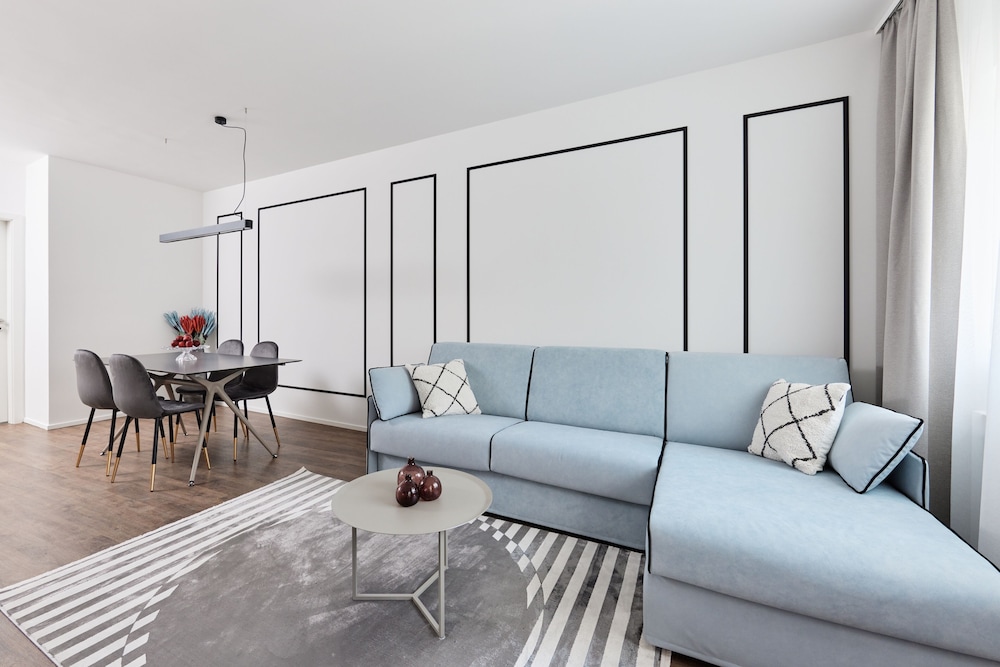 The Amberlyn Suite Hotel 25/50