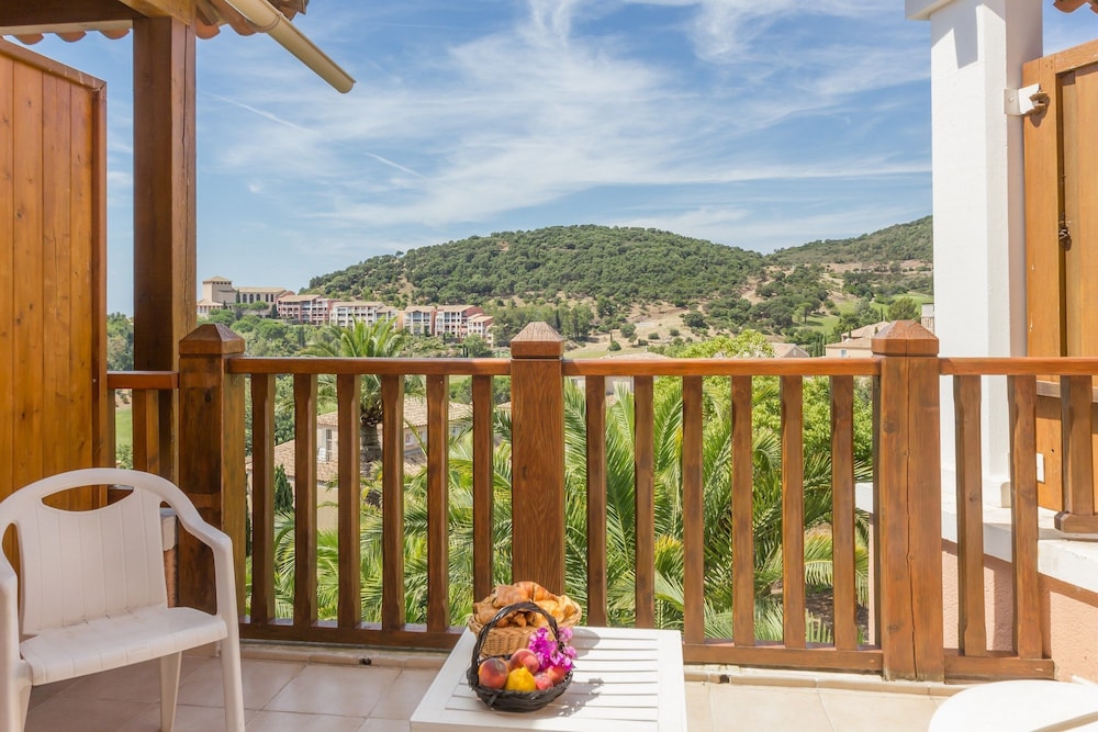 Hotel de L Esterel 4/50