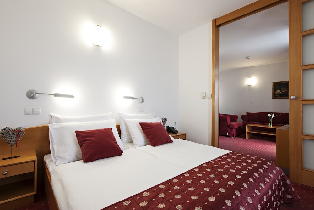 Izvir Hotel 22/47