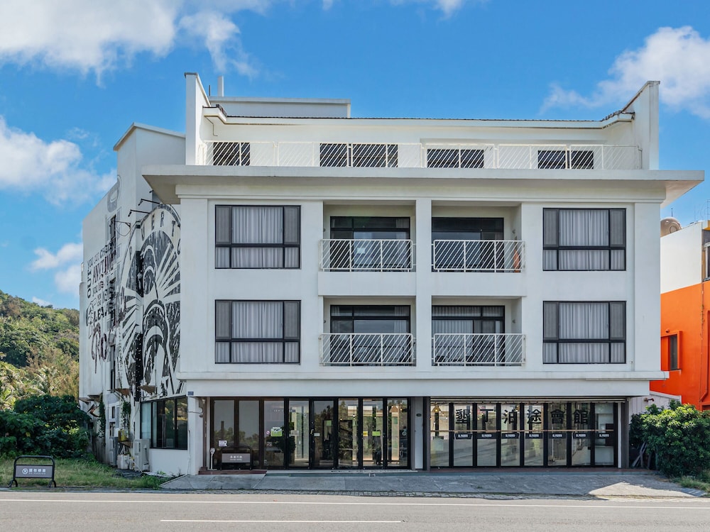 El Puerto Hotel 3/49