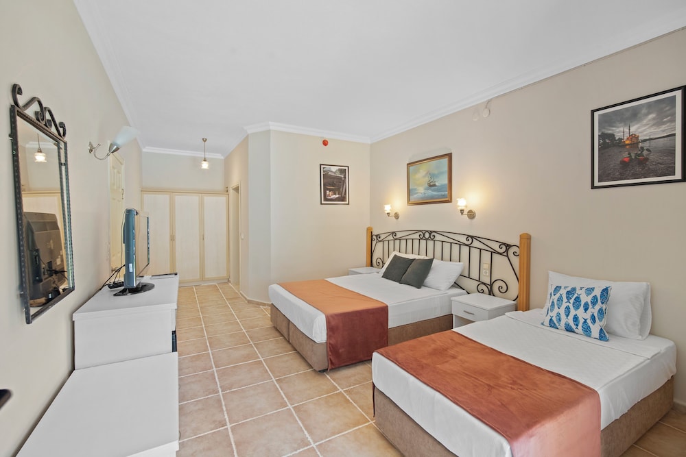 Alados Otel 14/50
