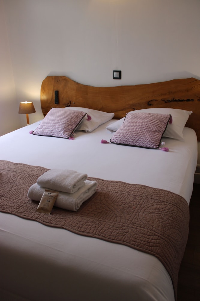 Hotel des Grottes 13/45