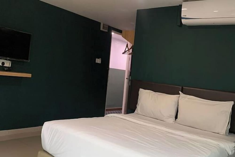 Room V @ Jalan Megat by ZUZU 15/29