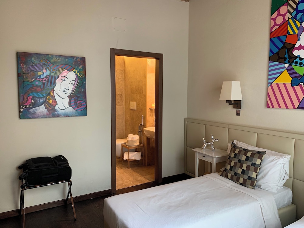 Florence Art Apartments 9/41