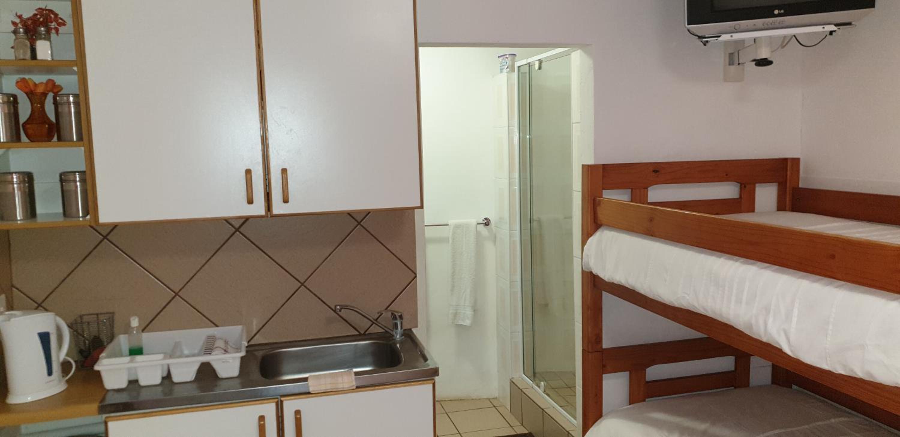 Stemar Self Catering 5/18