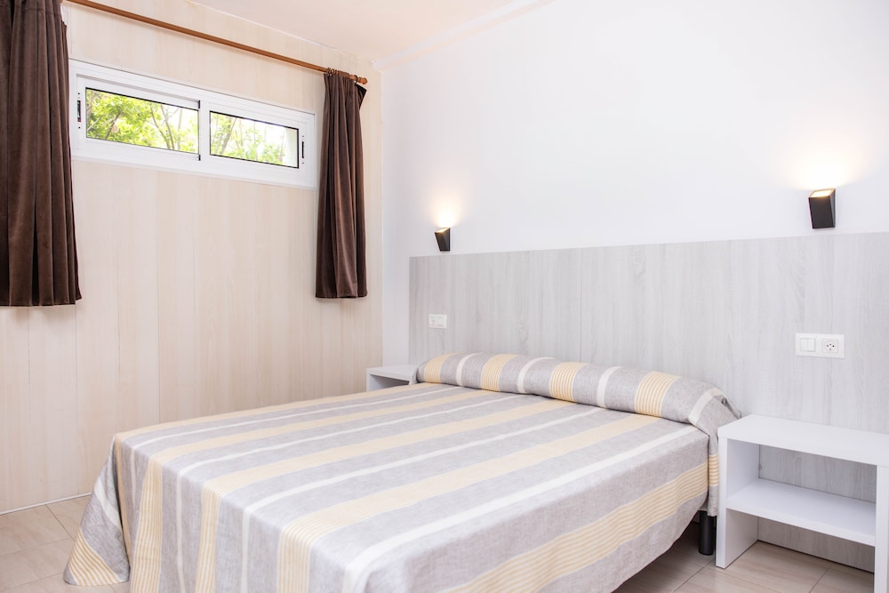 APARTAMENTOS TORREVELLA 8/37
