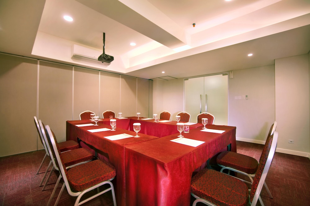 favehotel Gatot Subroto 39/45
