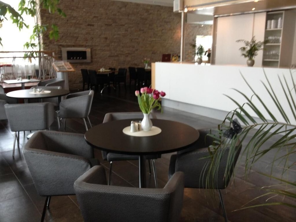 Arena Hotell 33/53