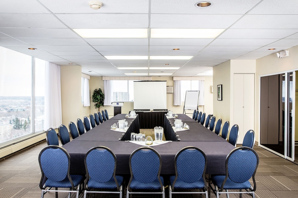 Campus Tower Suite Hotel 55/67