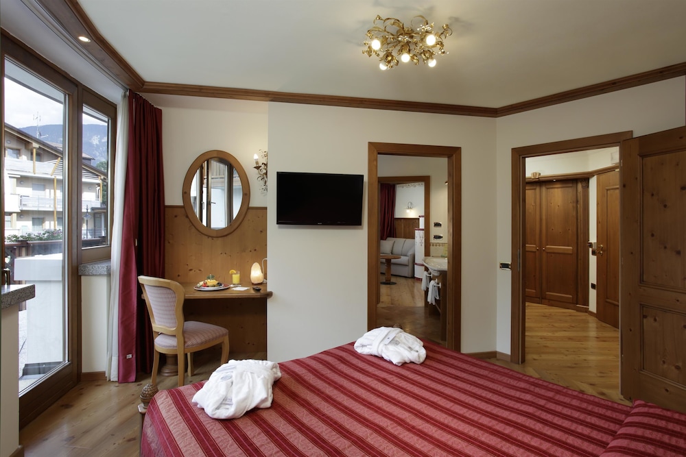 TEVINI DOLOMITES CHARMING HOTEL 25/56