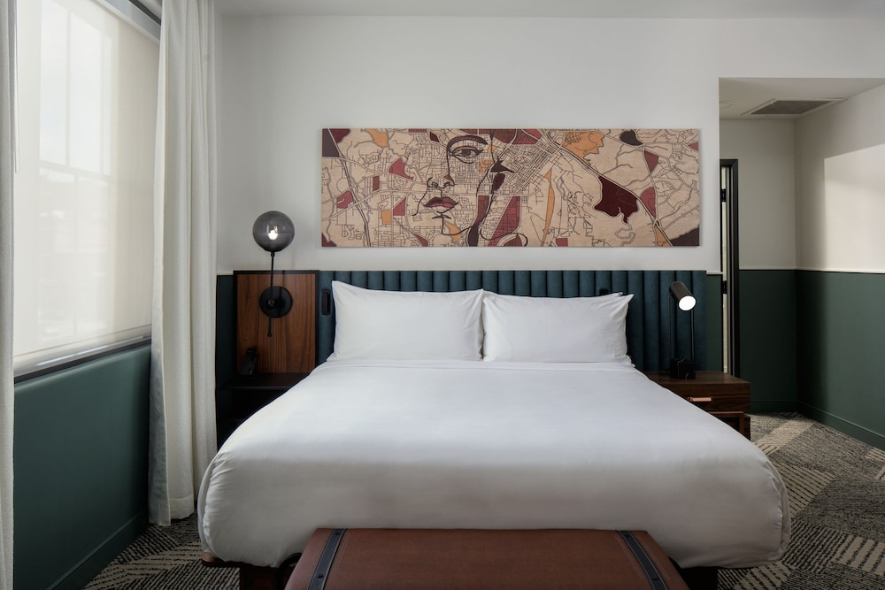 Room, King Bed, Sofa
