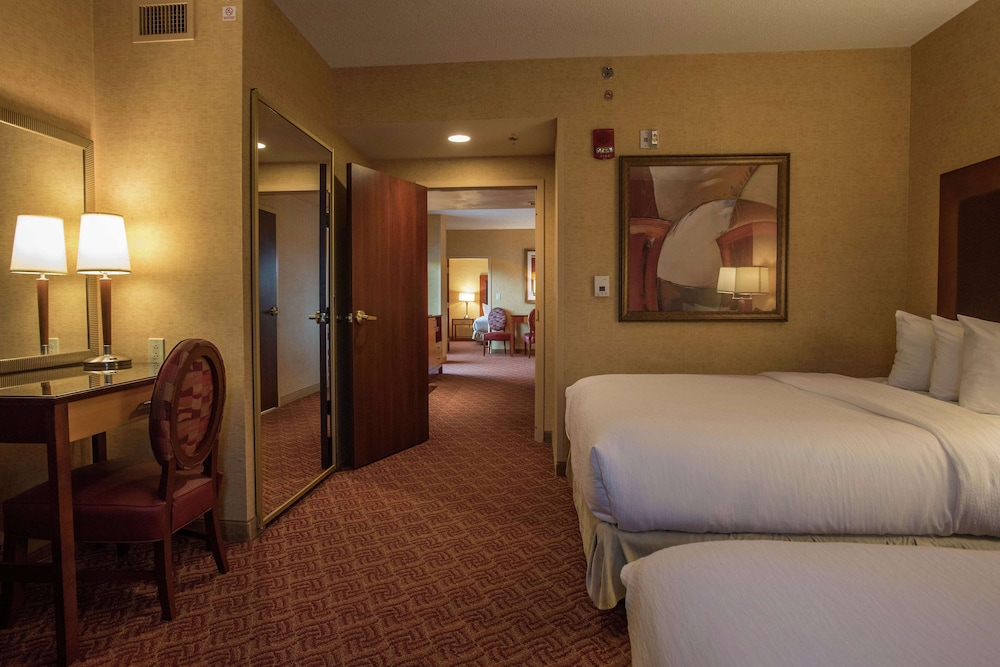 Embassy Suites by Hilton Charlotte Concord Golf Resort & Spa 25/74