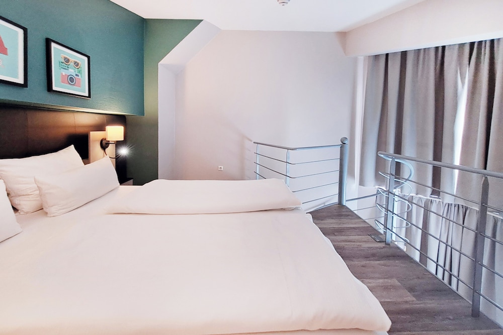 لوفت عائلي بسرير فردي بغرفة نوم واحدة بمنطقة جلوس، Select Hotel A1 Bremen 4/6