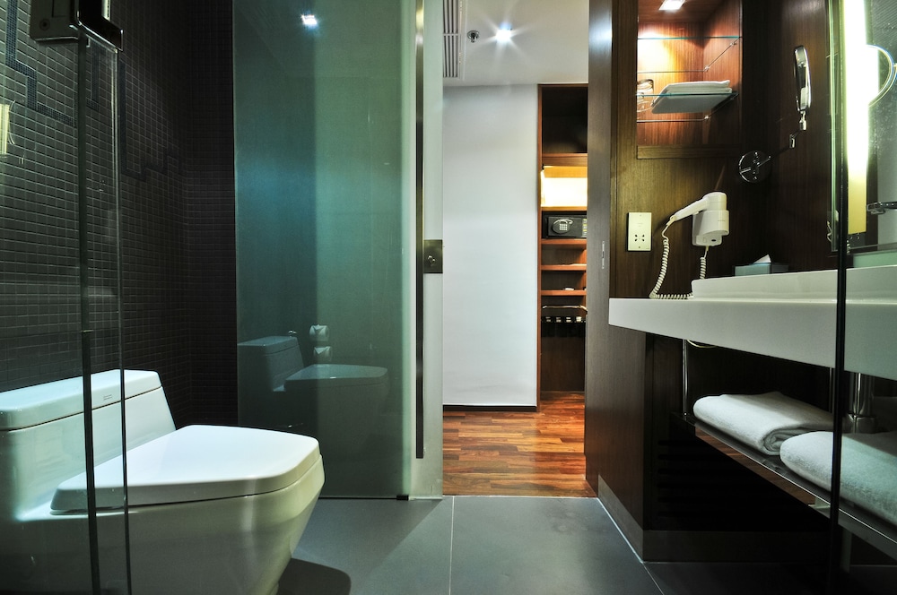 Galleria 10 Hotel Bangkok 55/56
