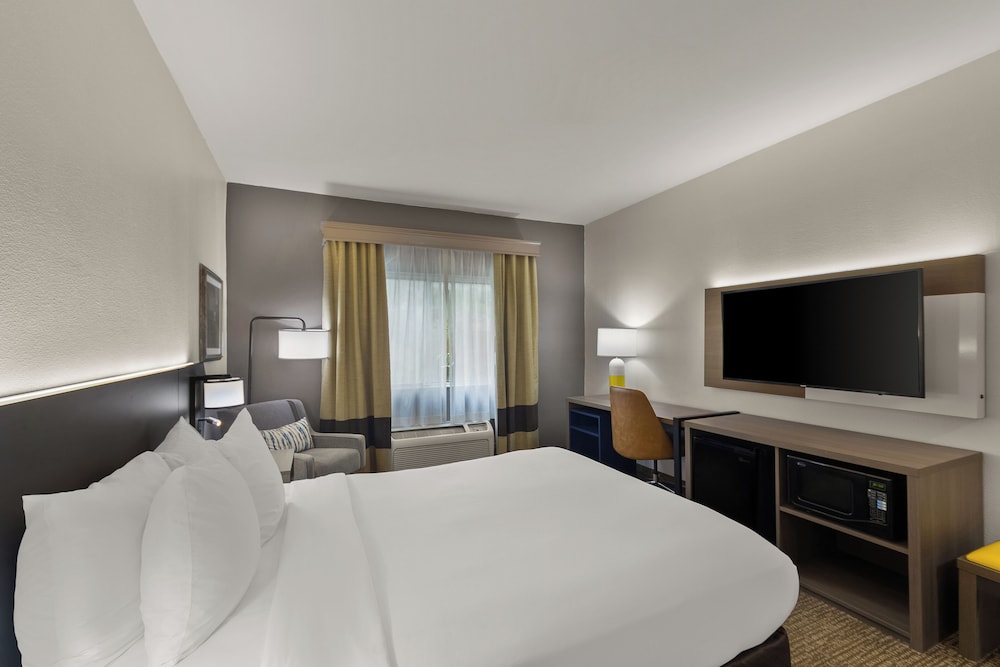 ROOM, QUEEN BED, ACCESSIBLE