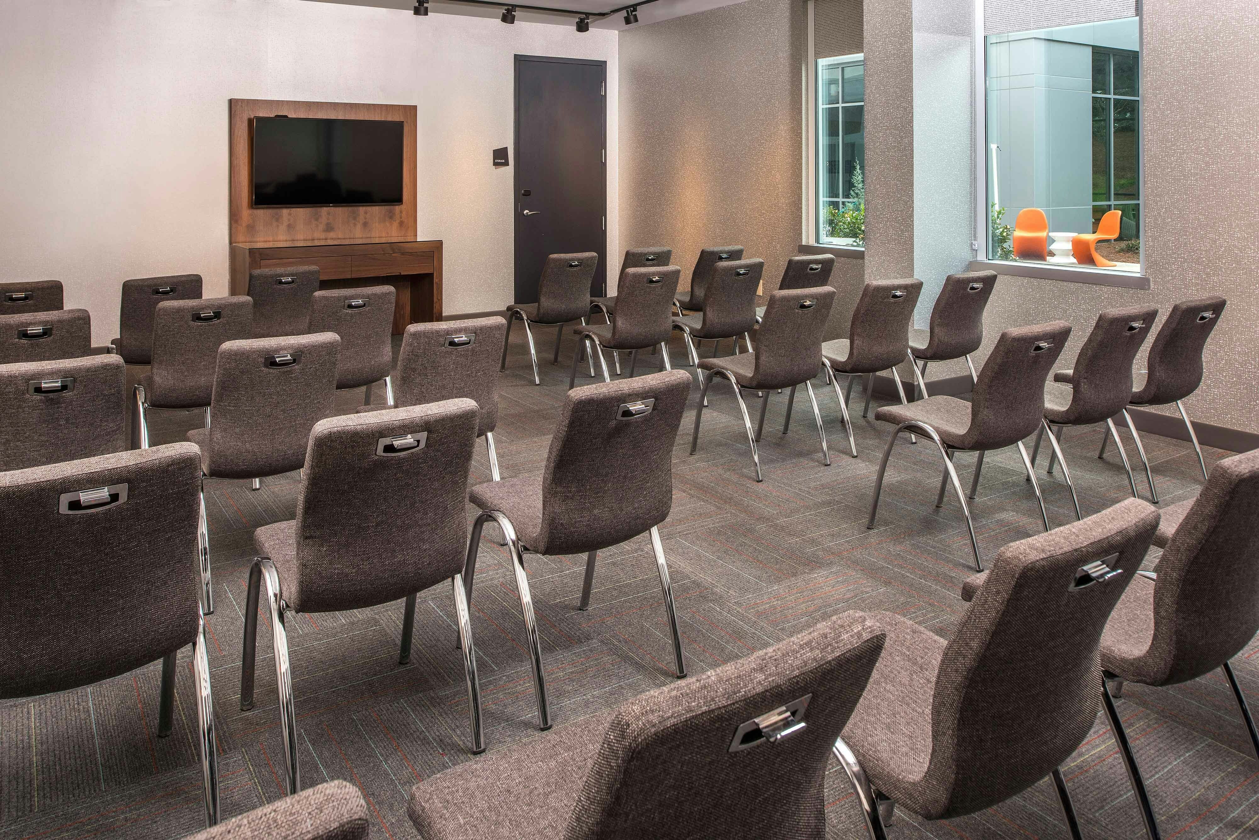 Aloft Charlotte Ballantyne 18/21
