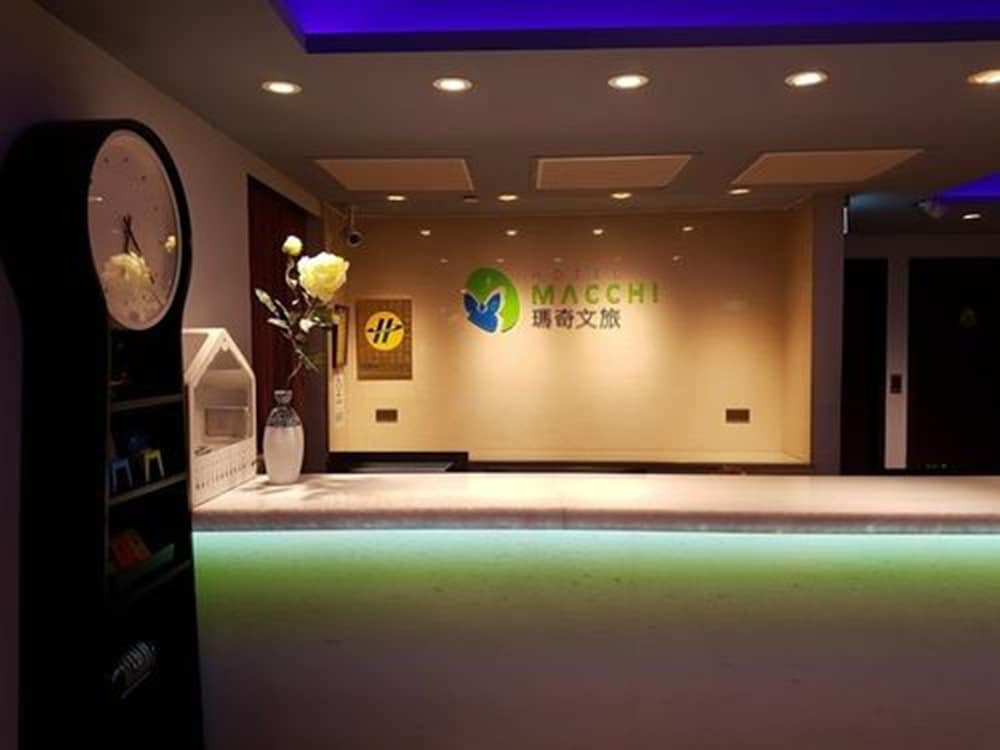 Macchi Hotel 3/38