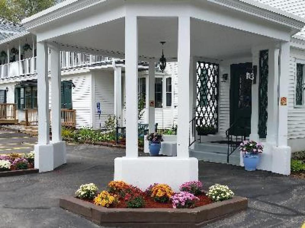The Windrifter Resort 3/50