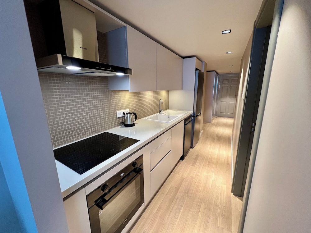 Weingart Suites Hotel 58/58