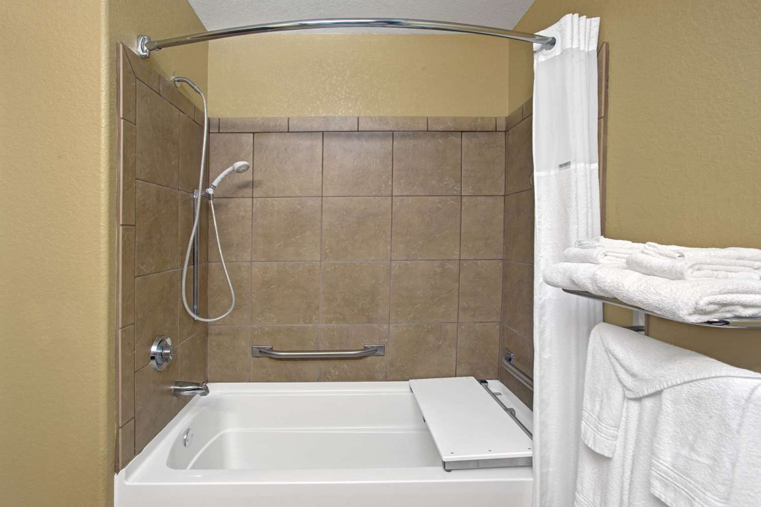 Microtel Inn Suites By Wyndham Cartersville 13/14