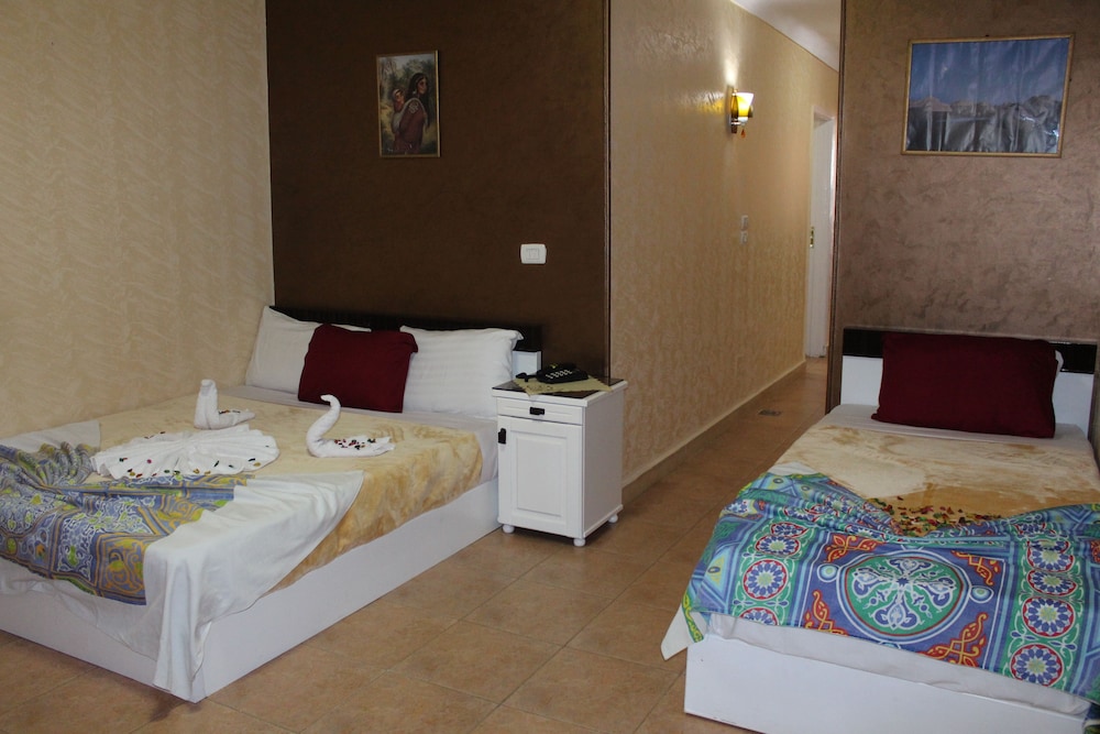 Osiris Hotel 15/50