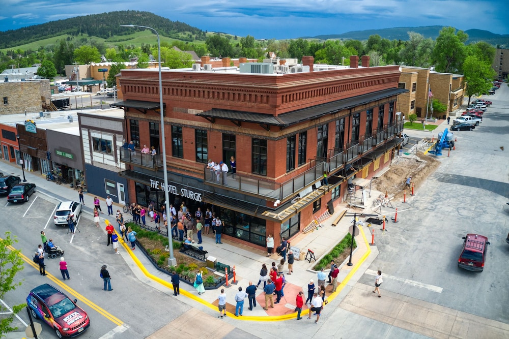 The Hotel Sturgis 38/50