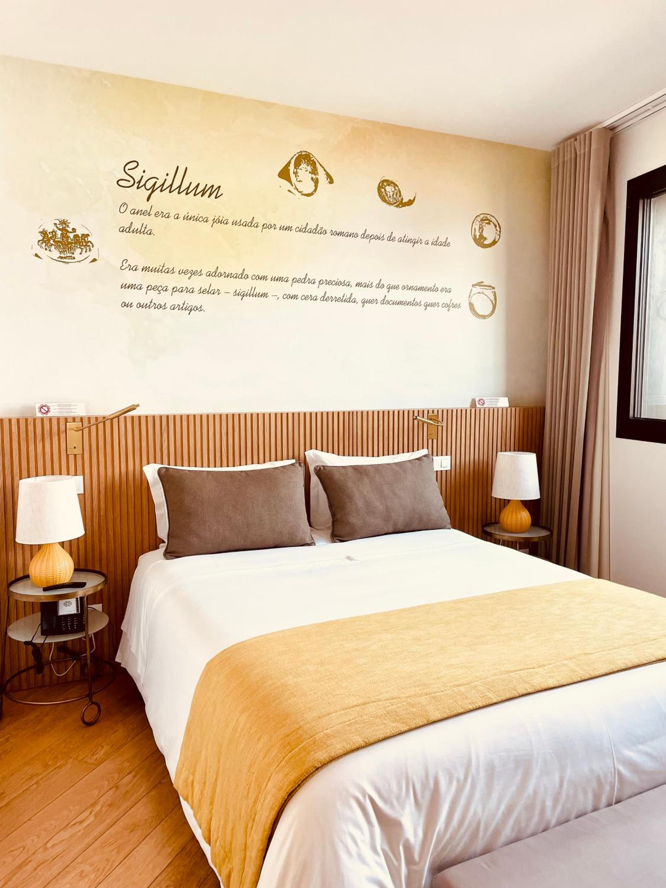 Room, Queen Bed