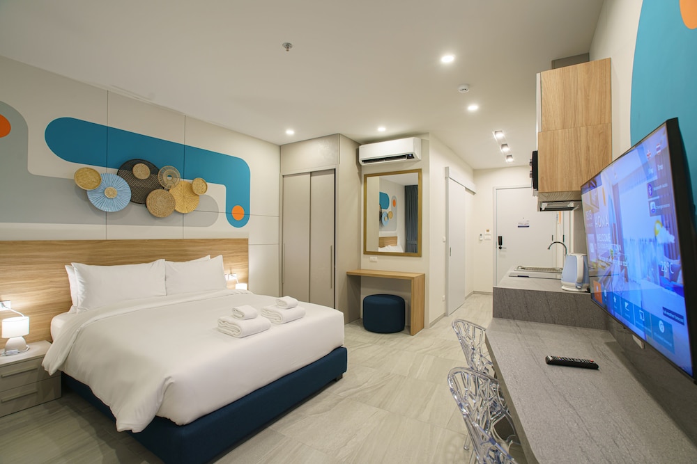 Senior, Double Bed, Accessible
