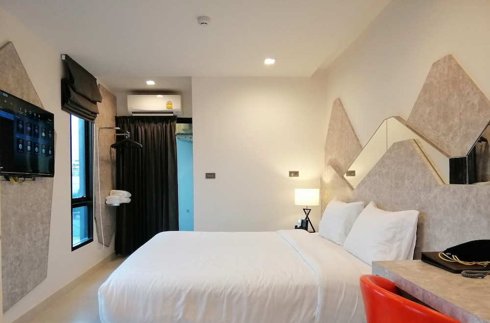 Spittze Hotel Pratunam 19/50