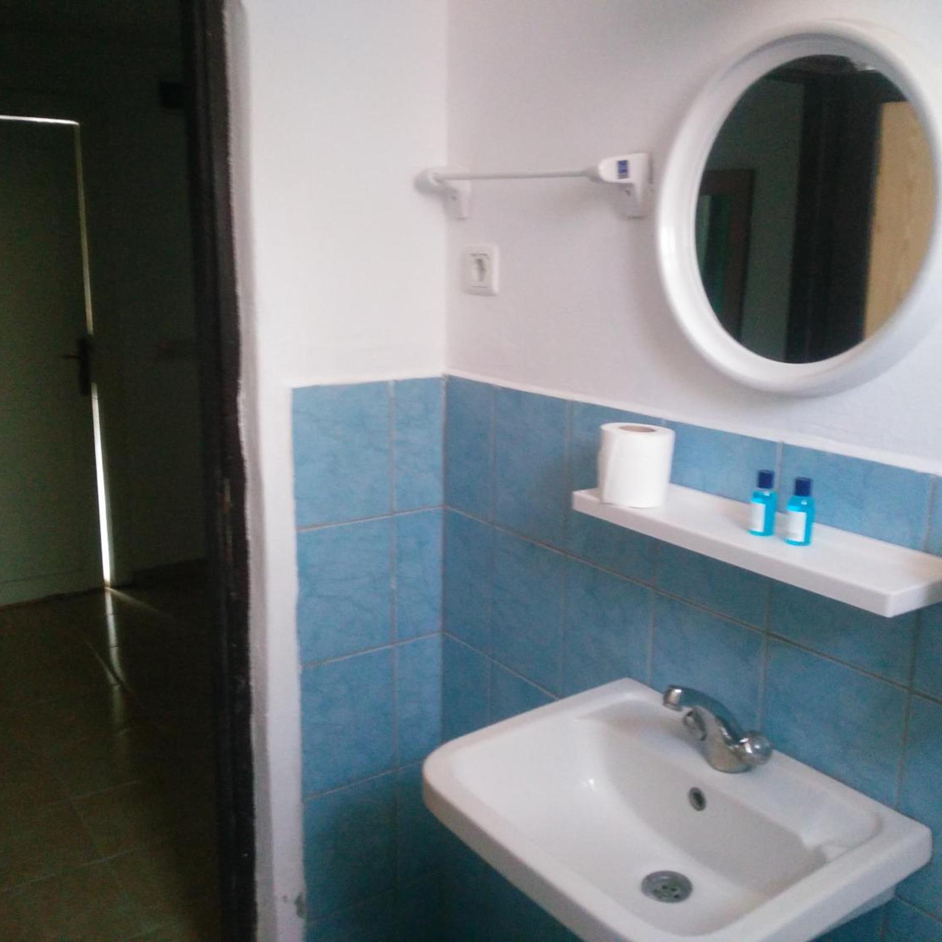 Ugur Hotel 31/35