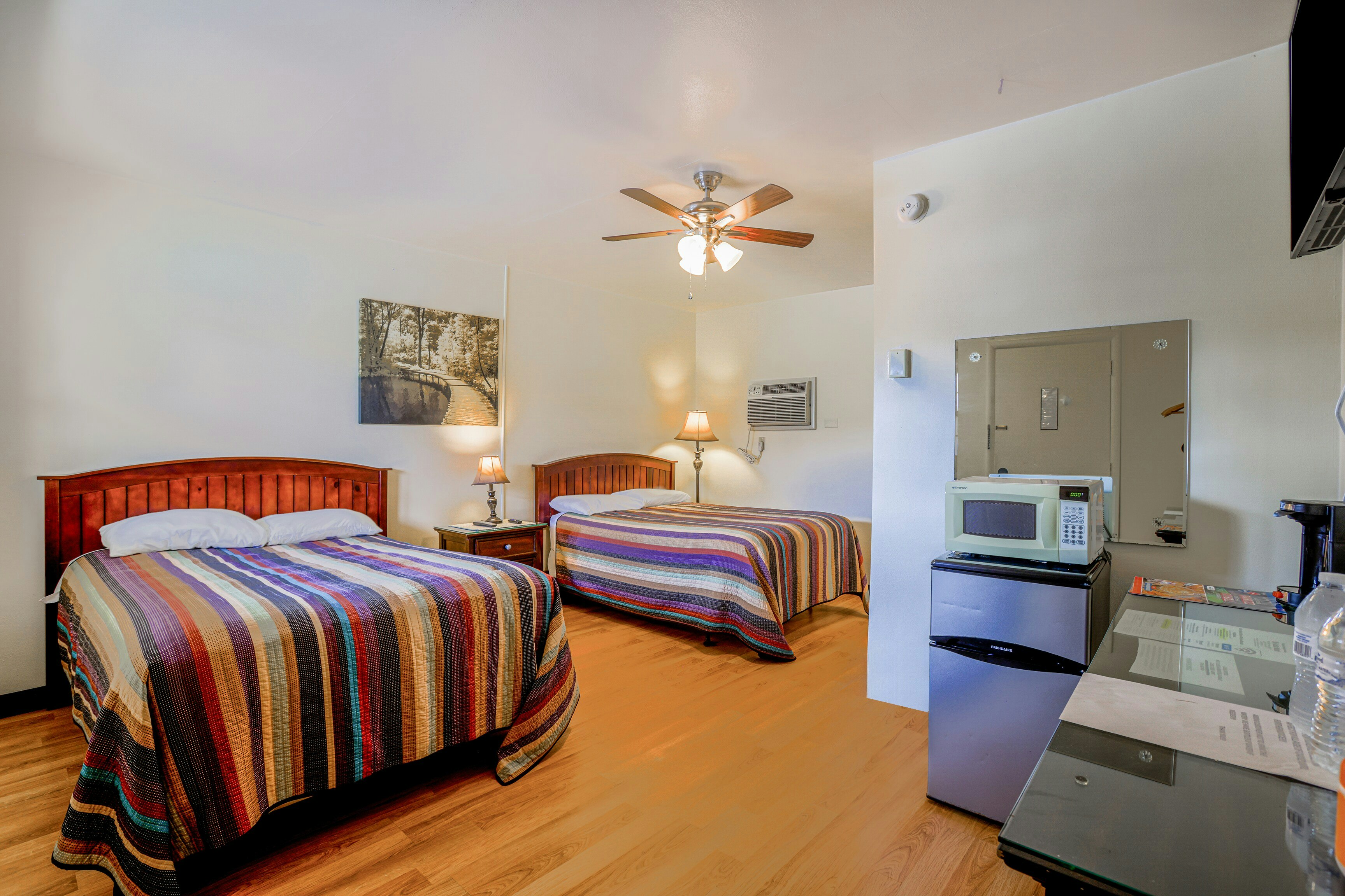Cadiz Motel by OYO on route 250 15/36