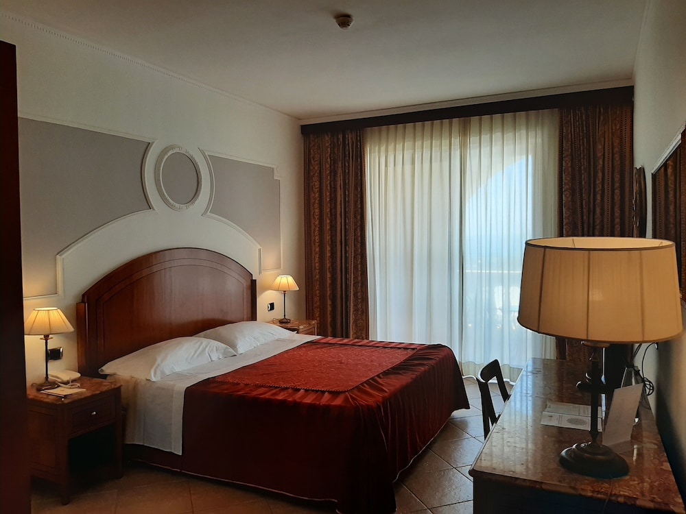 Parco Dei Principi Hotel 38/80