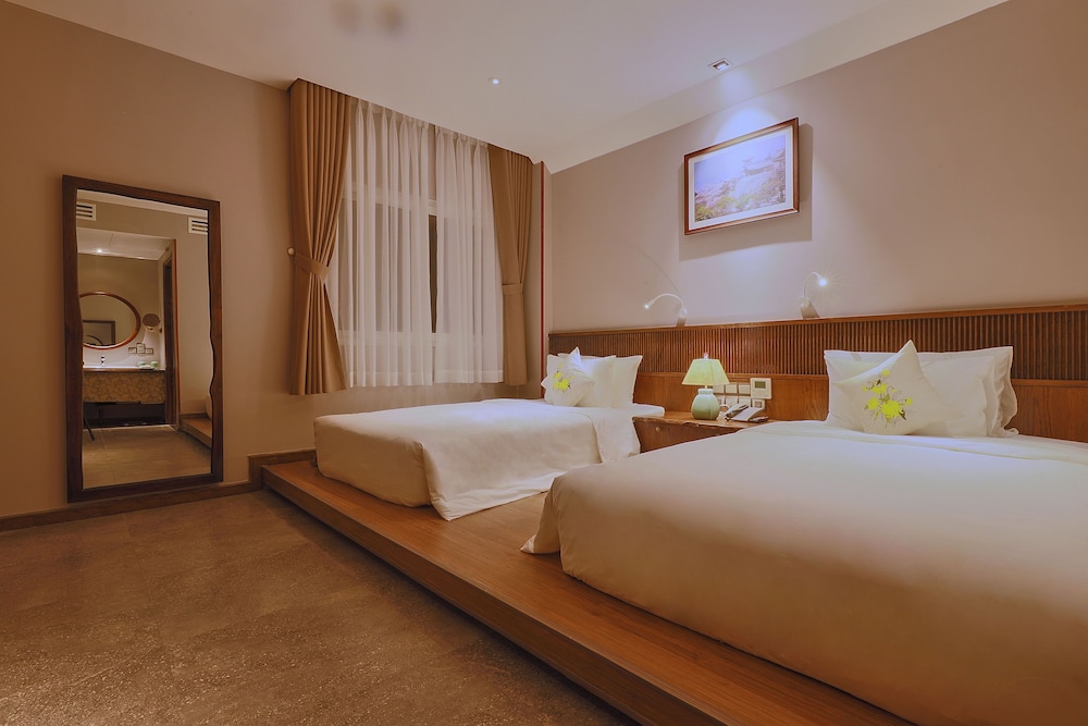 Cherry Boutique Hotel 16/50