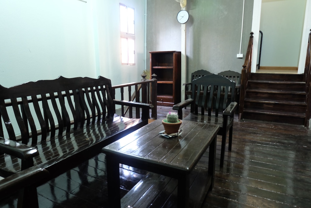 Plearn Hostel 17/20
