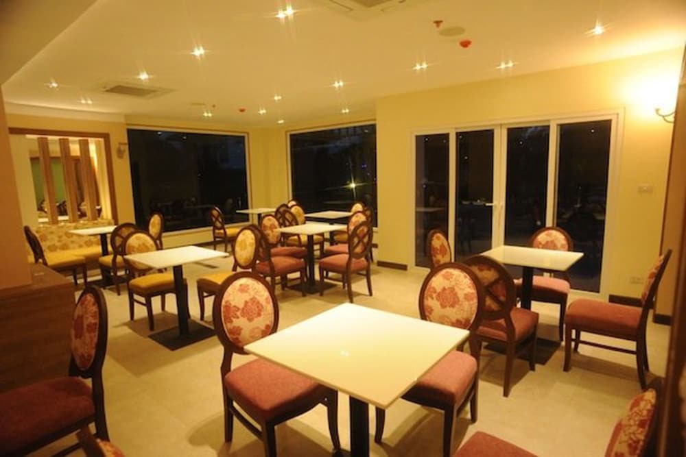 Kitlada Hotel 40/44