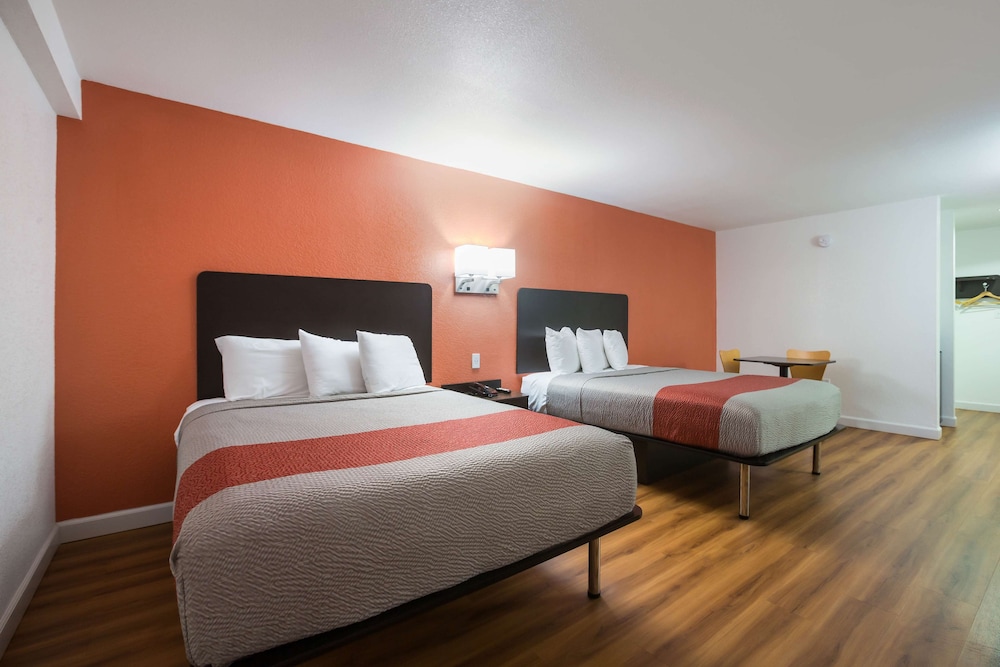 Motel6 Suwanee GA - Gwinnett Center 33/60