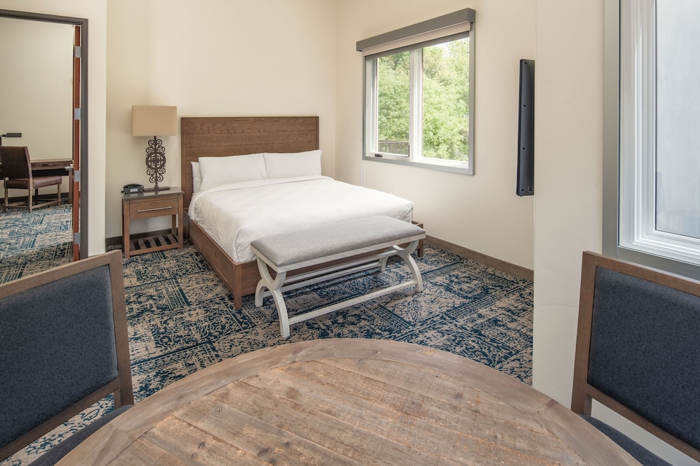 Four Points By Sheraton Santa Cruz Scotts Valley 6/32
