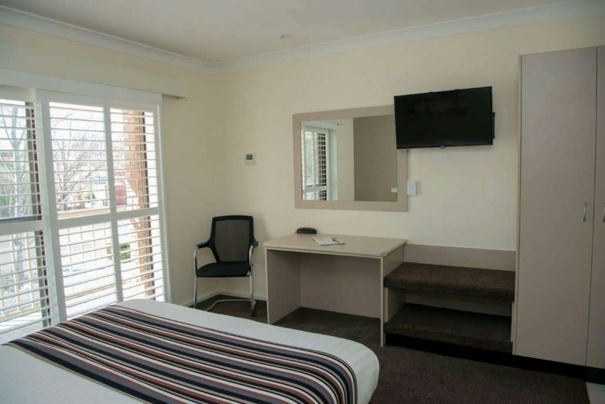 The Central Caleula Motor Lodge 29/38
