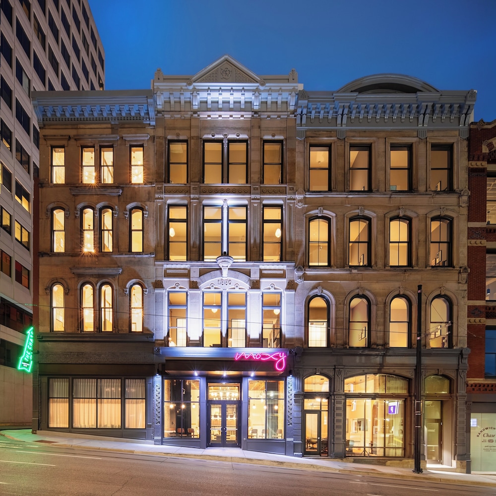 Moxy Cincinnati Downtown 2/50