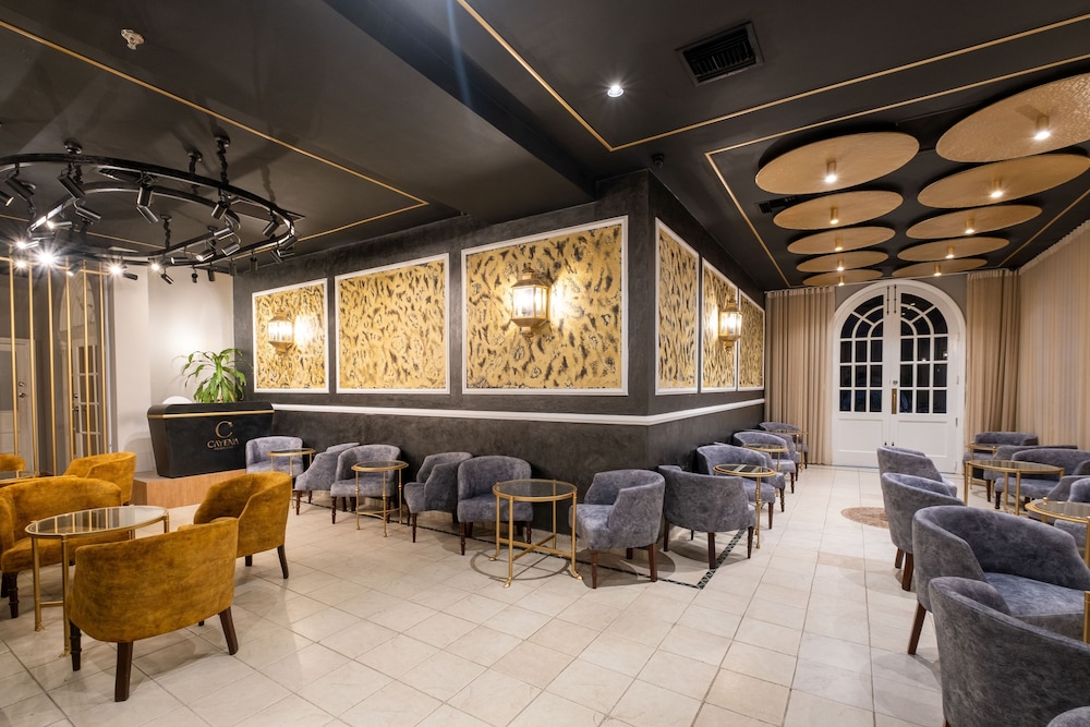 El Prado Hotel 50/62